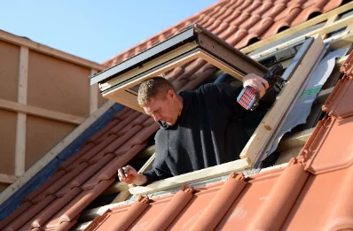 Pose de fenêtres de toit Velux à Manot